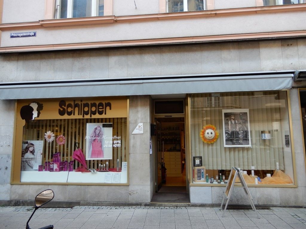 Salon Aussenansicht