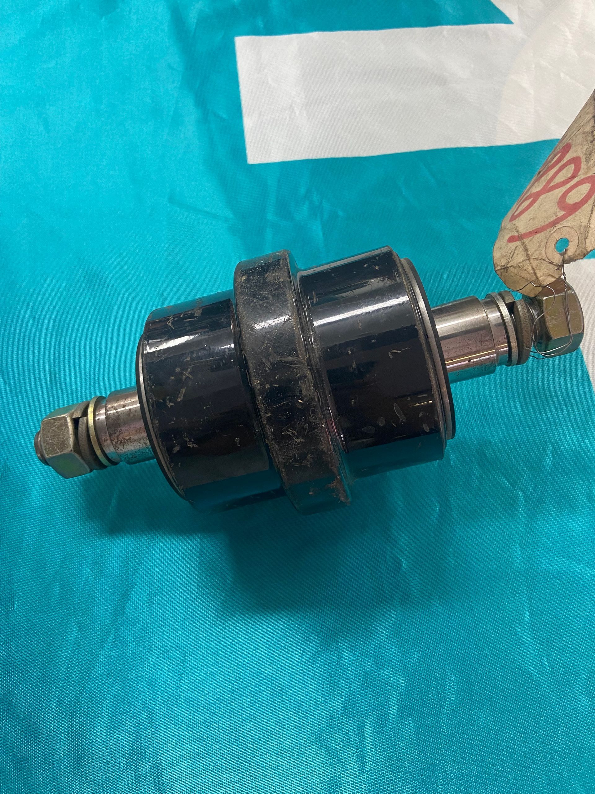 Galet inférieur pour mini-pelle Bobcat type 320 / 322