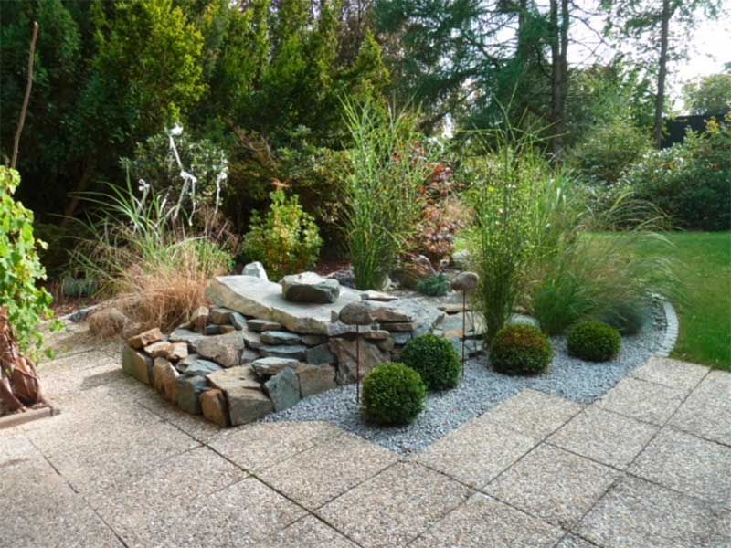 Ehspanner Natursteine GmbH, Oberkotzau | Garten- und Außenanlagen Terrassen und Einfahrten Teiche, Brunnen und Bachläufe Mauern und Zaunanlagen Pflasterarbeiten Gartensanierung und- Kultivierung Fliesenarbeiten aller Art Bodensanierung und Reparaturarbeiten Putz- und Maurerarbeiten Allgemeine Sanierungs- und Reparaturarbeiten Reinigungsarbeiten und Behandlung von Natur- und Betonwerkstein
