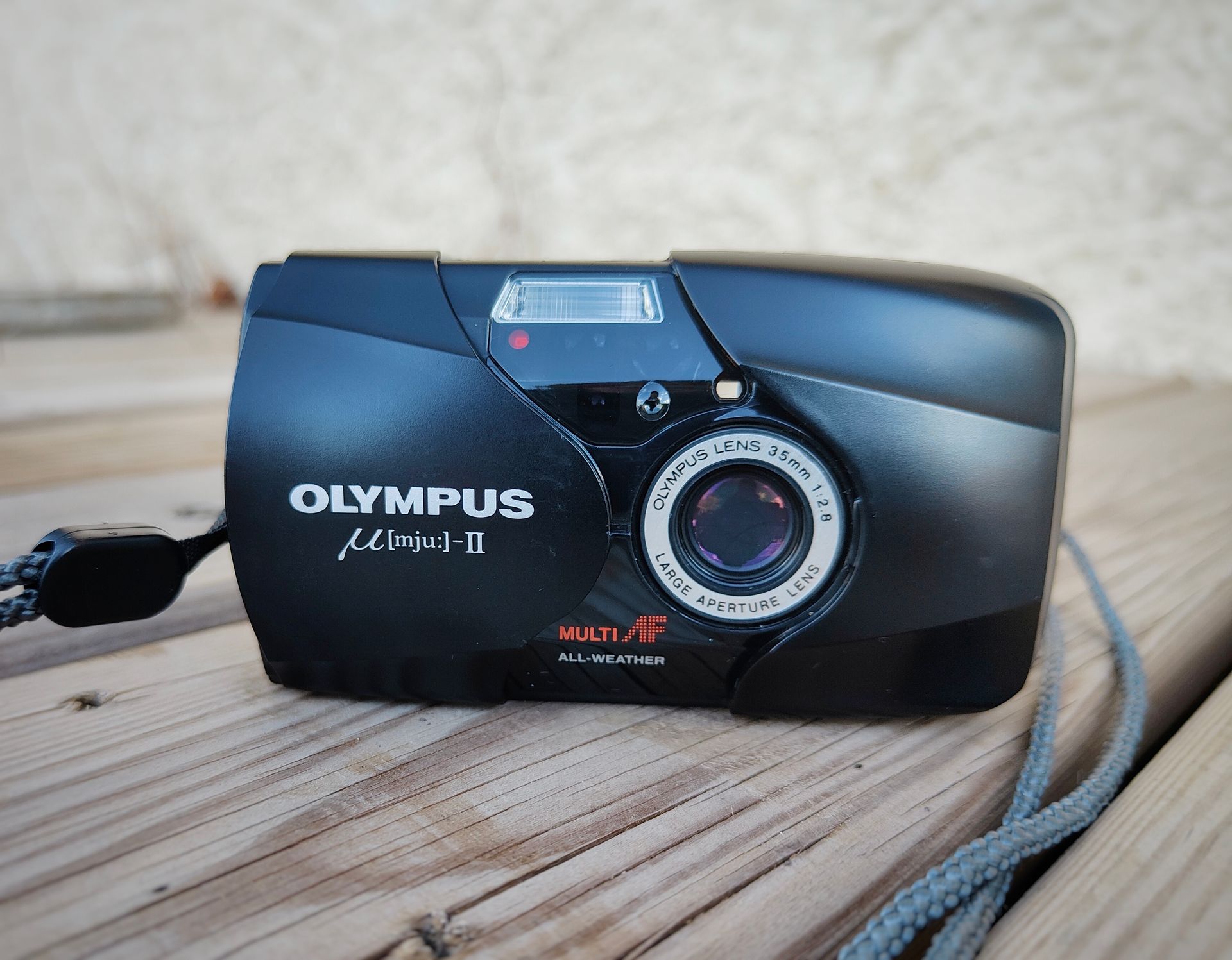 Appareil photo argentique Olympus noir