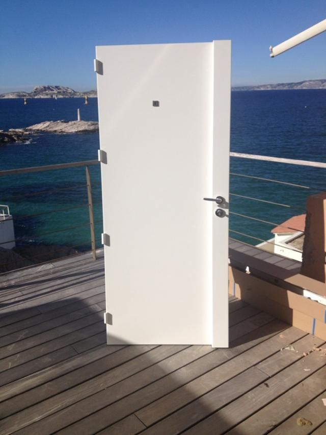 Modèle de bloc-porte en acier