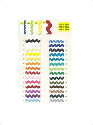 Carta de colores que muestra muestras de cinta ondulada en varios colores.