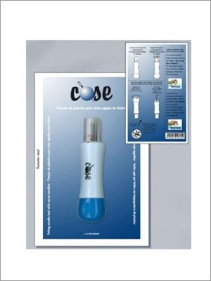 Embalaje de producto para una herramienta de pesca de plástico azul y blanco con instrucciones.