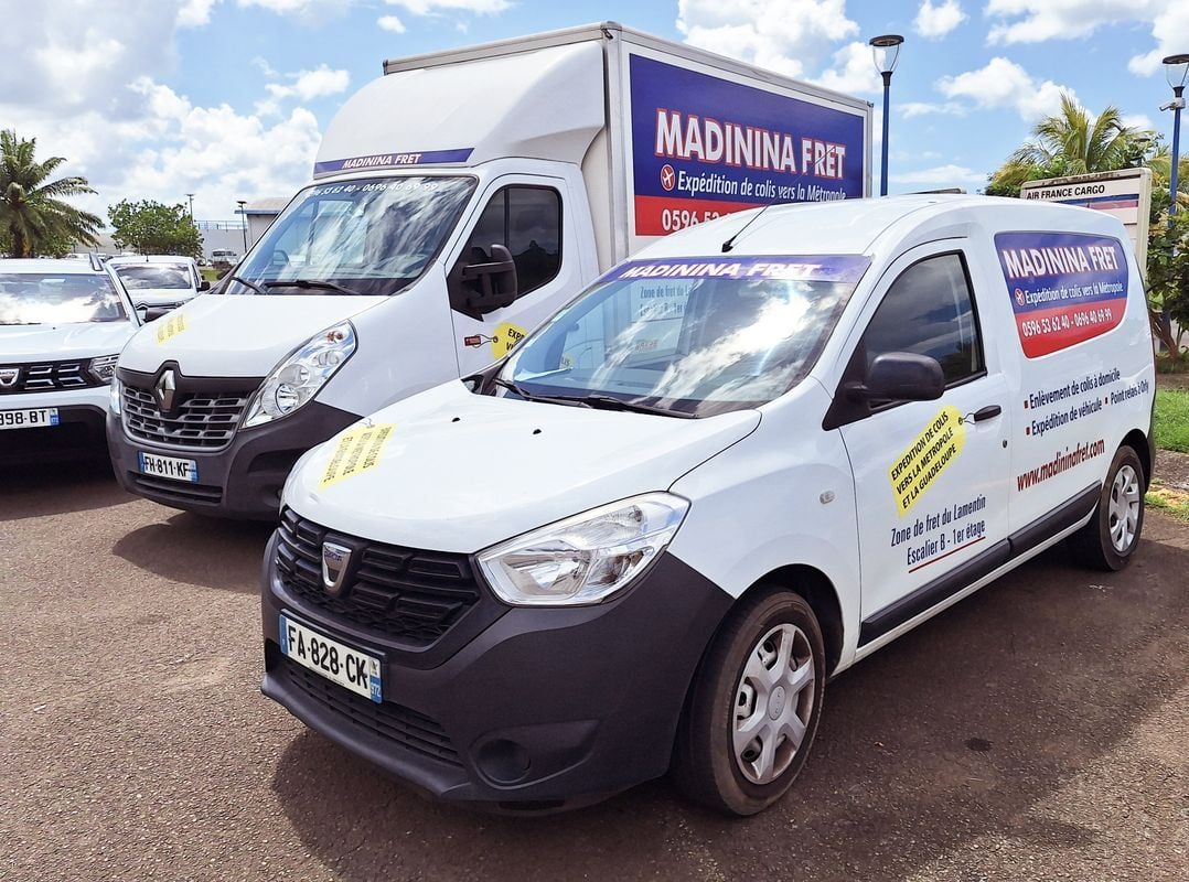 Des utilitaires de l'entreprise MADANINA FRET