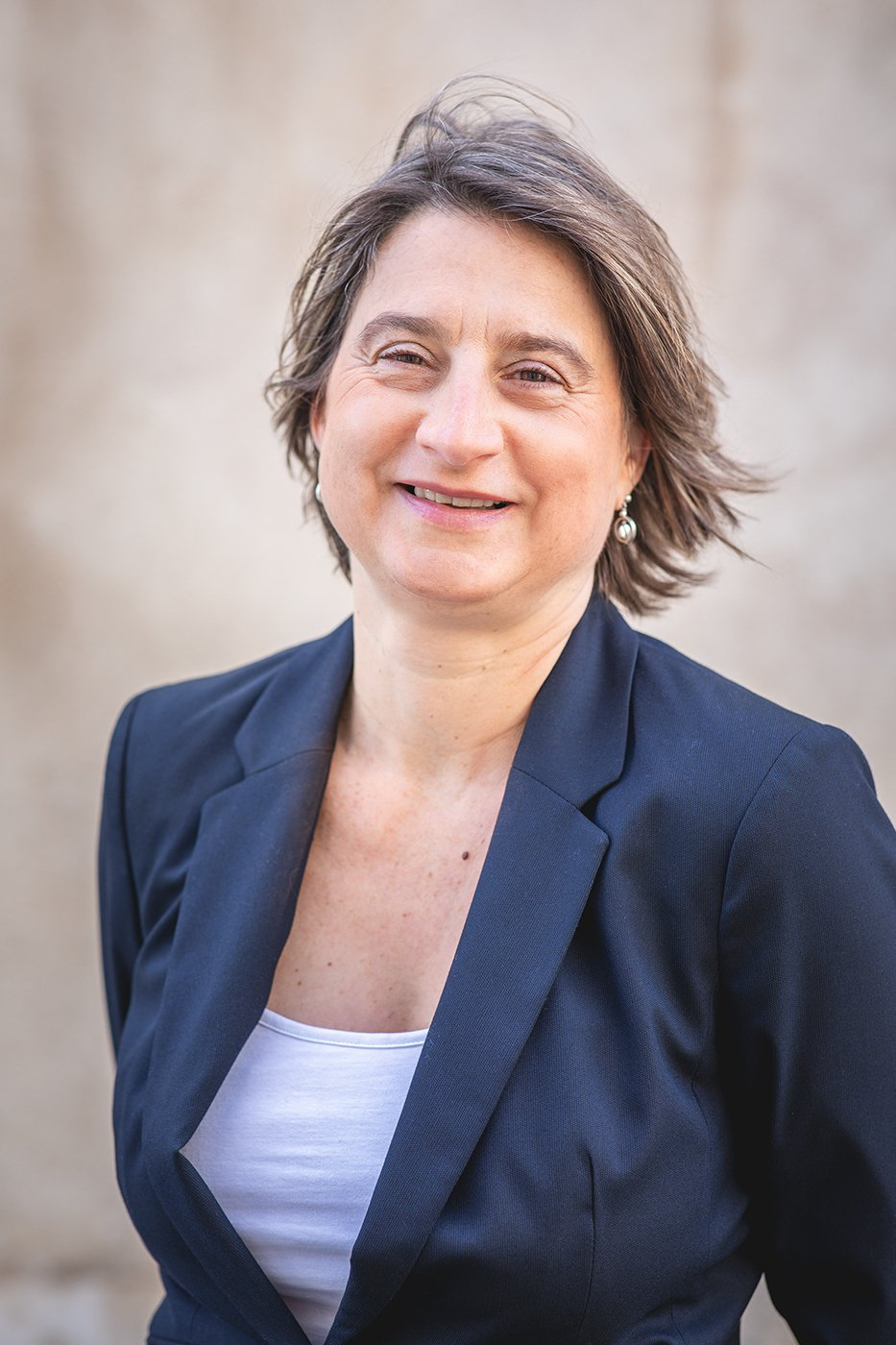 Maître Anne-Hélène DIEUMEGARD