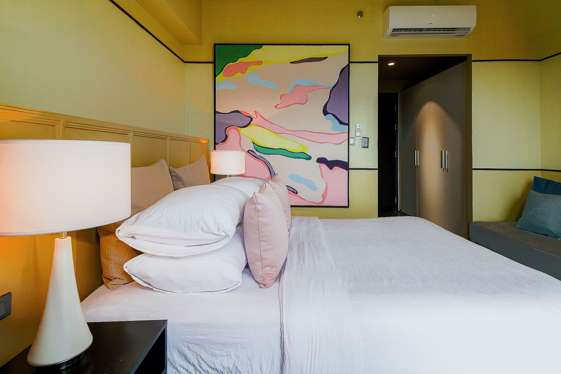 Brand NEW Downtown Davao – Queen Bed