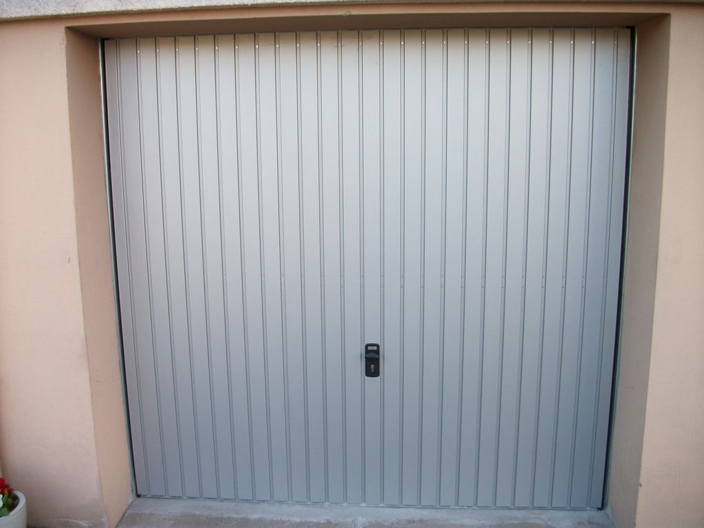 Schwingtor - Mohler Metallbau Spiralförderanlagen - Rümlingen