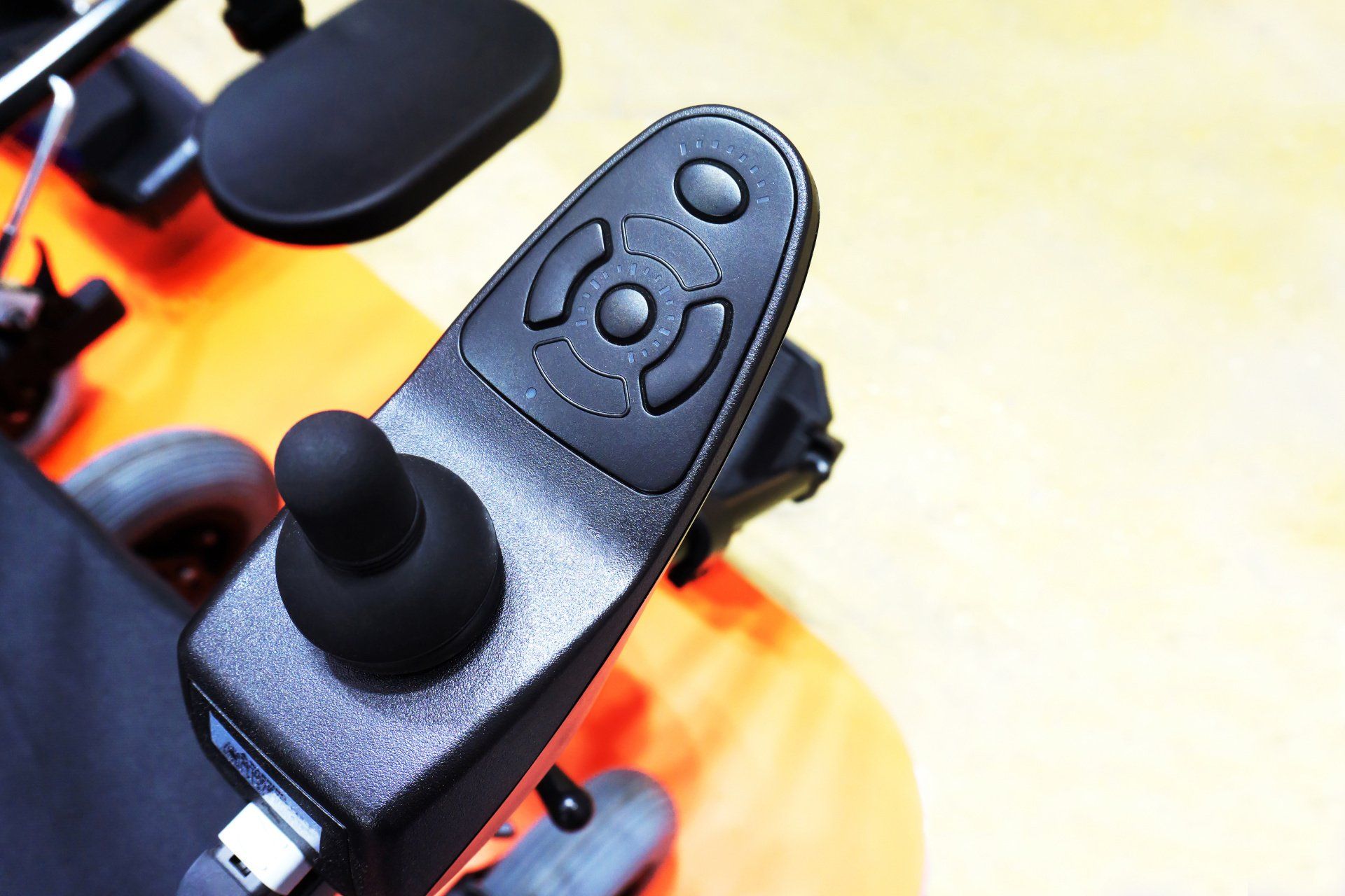 Manette télécommandée de fauteuil électrique