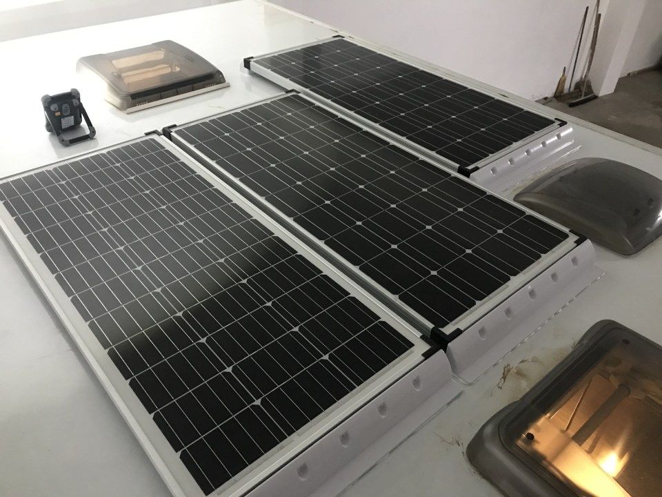 Wohnwagen Ellinger Solaranlage auf einem Wohnmobil