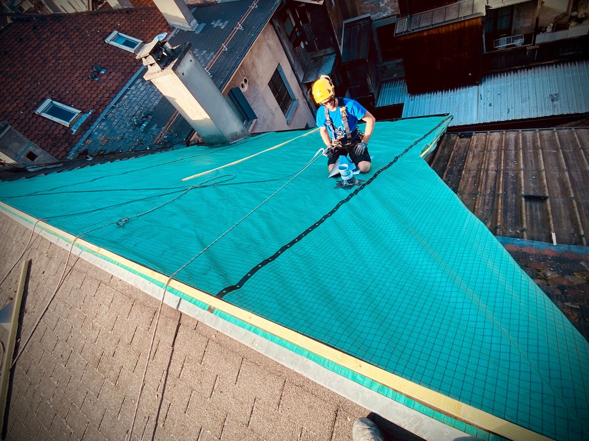 Intervention en hauteur pour des travaux de couverture