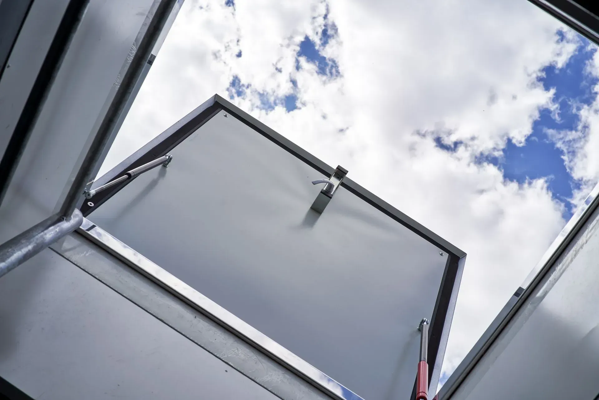 Trappe de désenfumage ouverte