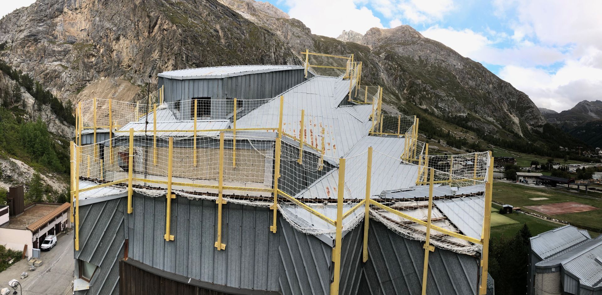 Travaux de couverture en bac acier en hauteur