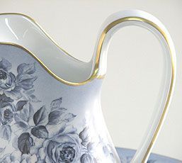 Freie Porzellanmalerei | Deniz Demiral Dogan | Porzellan-Malatelier | Porzellanmalkurse, Porzellanmalerei, Porzellan-Geschäft | Schaffhausen