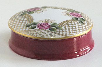 Freie Porzellanmalerei | Deniz Demiral Dogan | Porzellan-Malatelier | Porzellanmalkurse, Porzellanmalerei, Porzellan-Geschäft | Schaffhausen