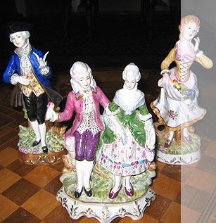 Figuren | Deniz Demiral Dogan | Porzellan-Malatelier | Porzellanmalkurse, Porzellanmalerei, Porzellan-Geschäft | Schaffhausen