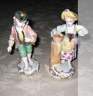 Figuren | Deniz Demiral Dogan | Porzellan-Malatelier | Porzellanmalkurse, Porzellanmalerei, Porzellan-Geschäft | Schaffhausen