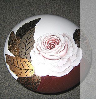 Figuren | Deniz Demiral Dogan | Porzellan-Malatelier | Porzellanmalkurse, Porzellanmalerei, Porzellan-Geschäft | Schaffhausen