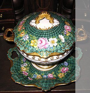 Vasen | Deniz Demiral Dogan | Porzellan-Malatelier | Porzellanmalkurse, Porzellanmalerei, Porzellan-Geschäft | Schaffhausen