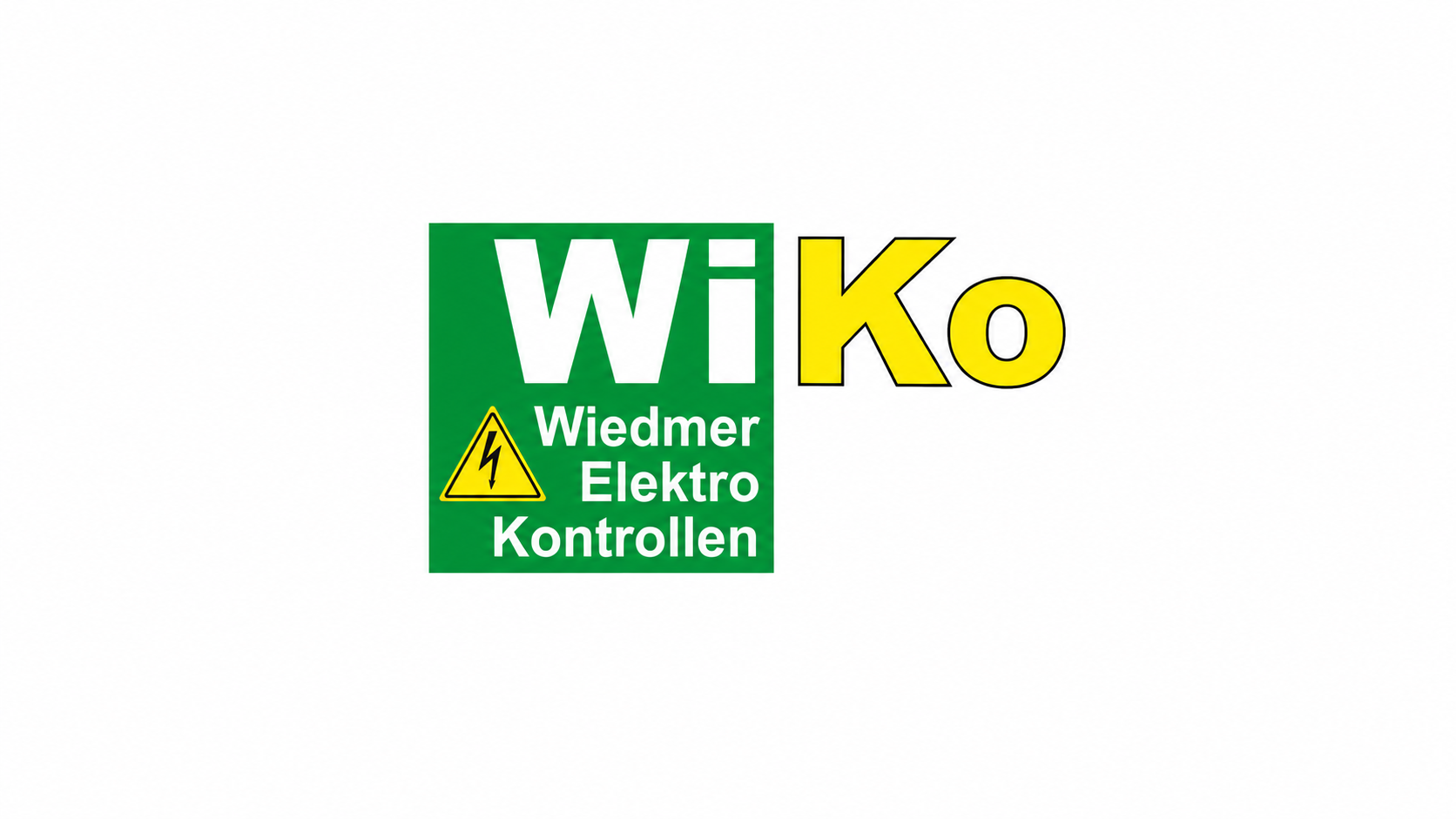 Mit behandschuhten Händen wird ein Schraubendreher benutzt, um im Inneren eines offenen elektrischen Sicherungskastens zu arbeiten.