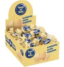 Caja de caramelos Bon O Bon en vitrina.