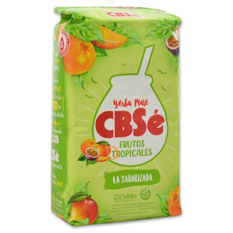 Bolsa de yerba mate CBSé verde con ilustraciones de frutas tropicales.
