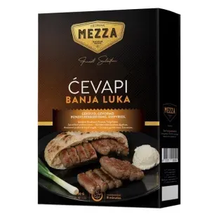 Caja de Mezza Cevapi Banja Luka, con carne cocida, pan y condimentos en un plato.