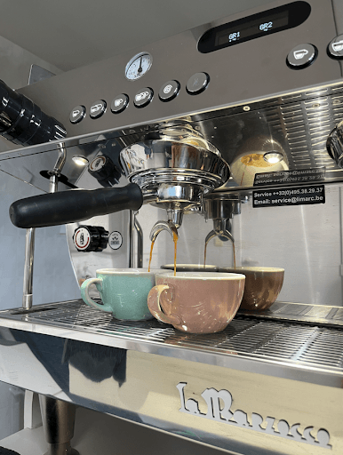 foto van een koffieapparaat