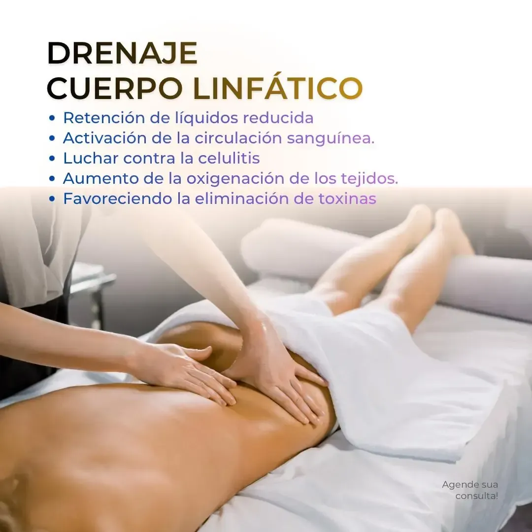 Herramientas de maderoterapia y masajes en un entorno de spa.