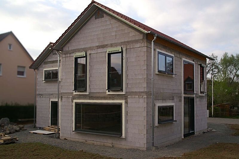 Rohbau eines einstöckigen Gebäudes, Bauunternehmen Herold
