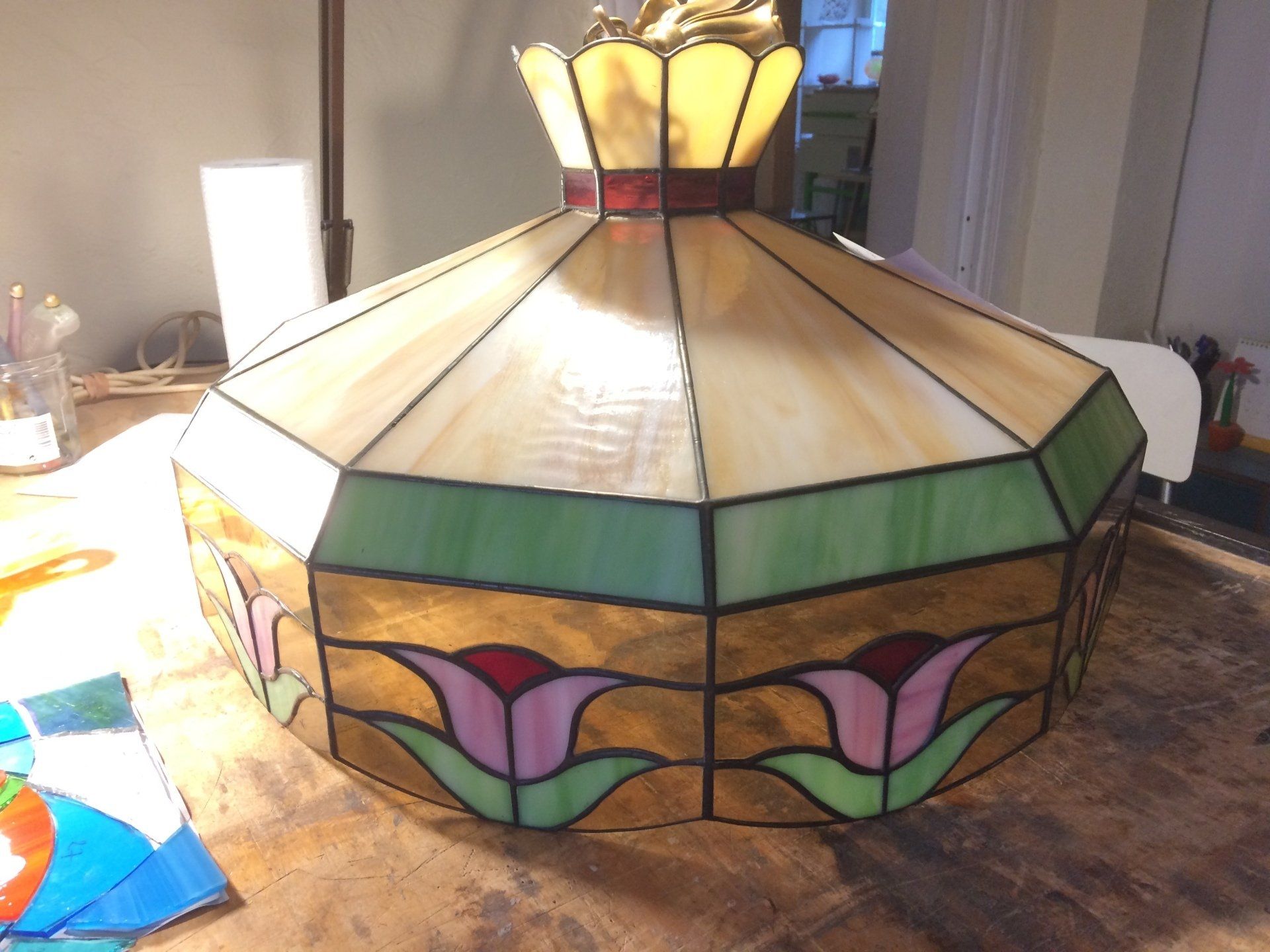 Résultat final de la restauration d'un vitrail Tiffany