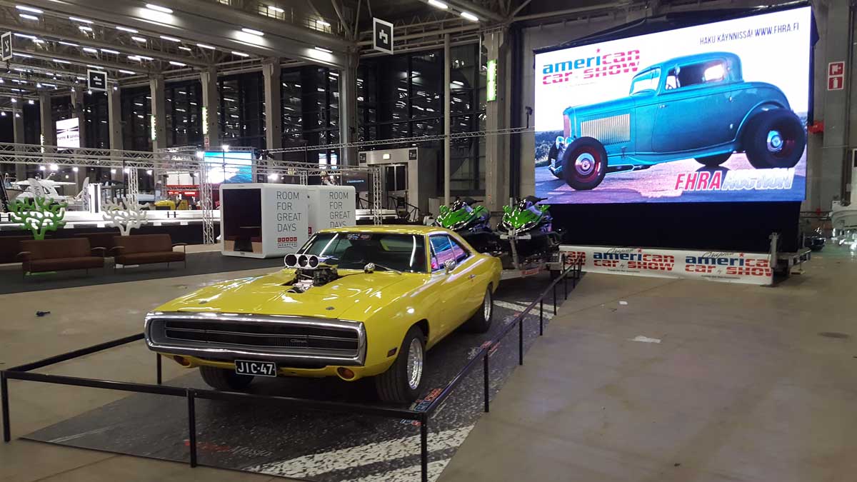 21 m2 screentrailer - Eventgear Oy