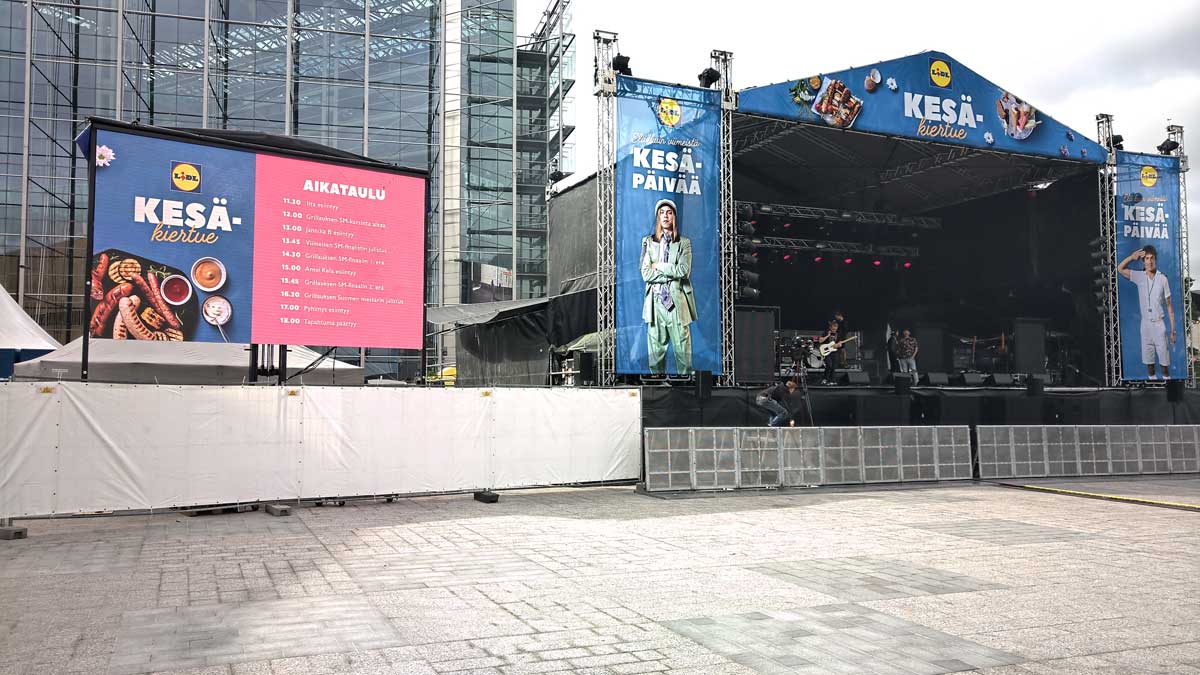 21 m2 screentrailer - Eventgear Oy