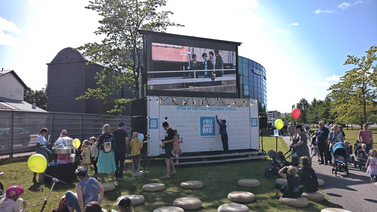 15 m2 screentrailer - Eventgear Oy