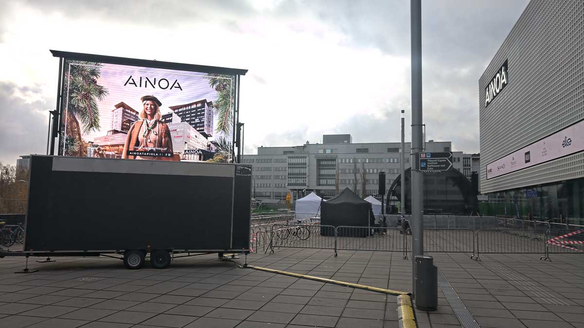 15 m2 screentrailer - Eventgear Oy