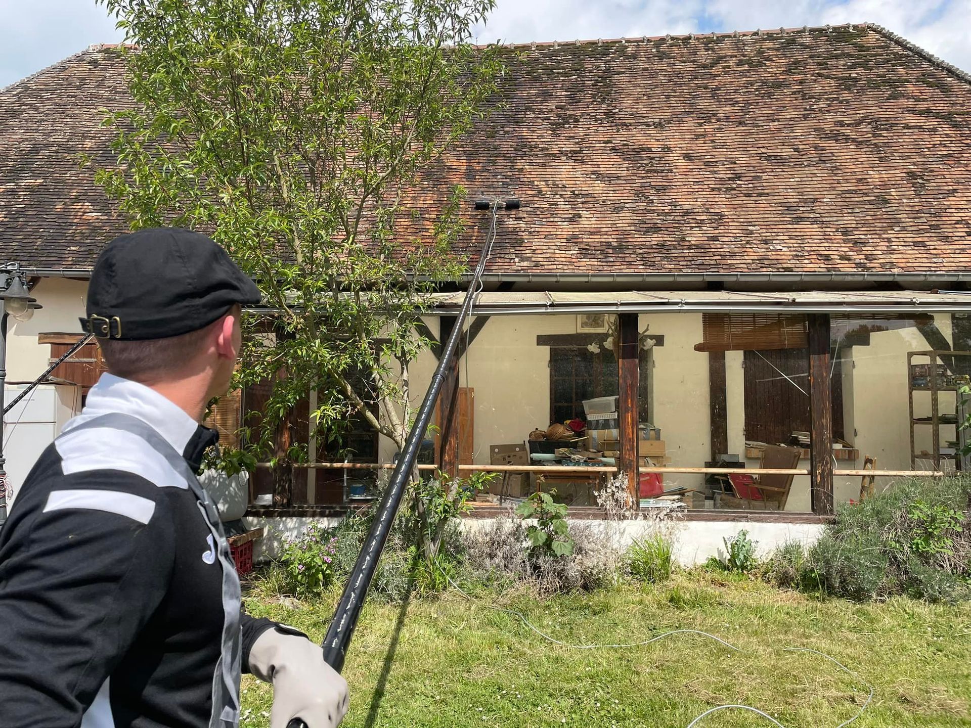 Nettoyage de toiture en tuiles