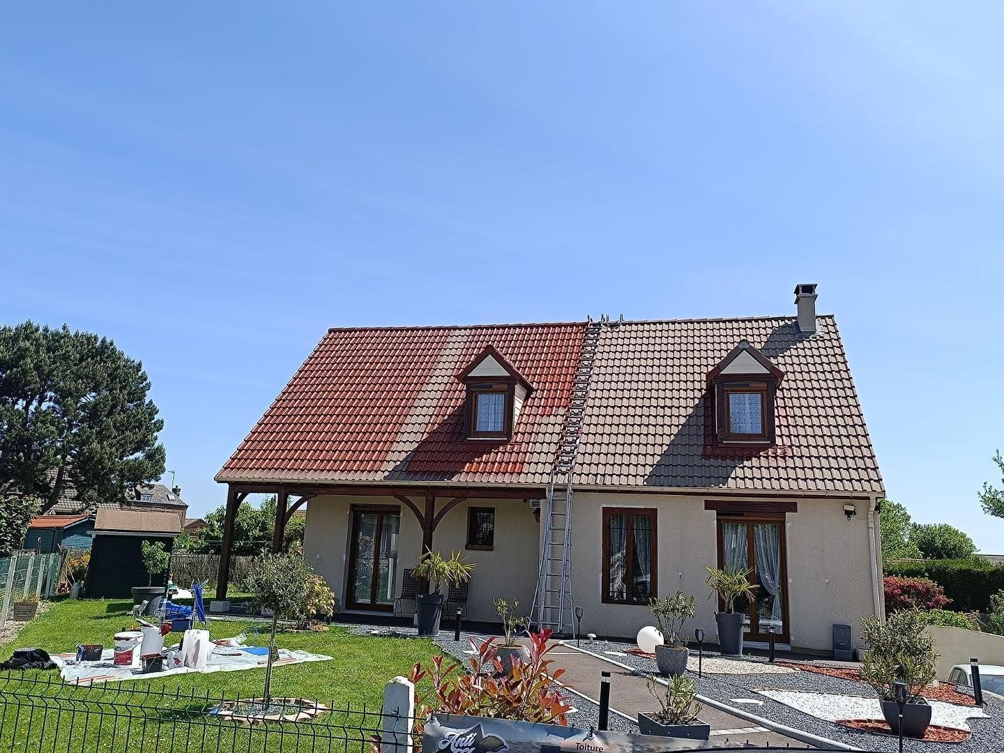 Démoussage de toiture avant/après