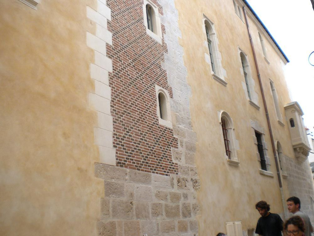 Autre vue de façade de la Maison des Chamoines après travaux