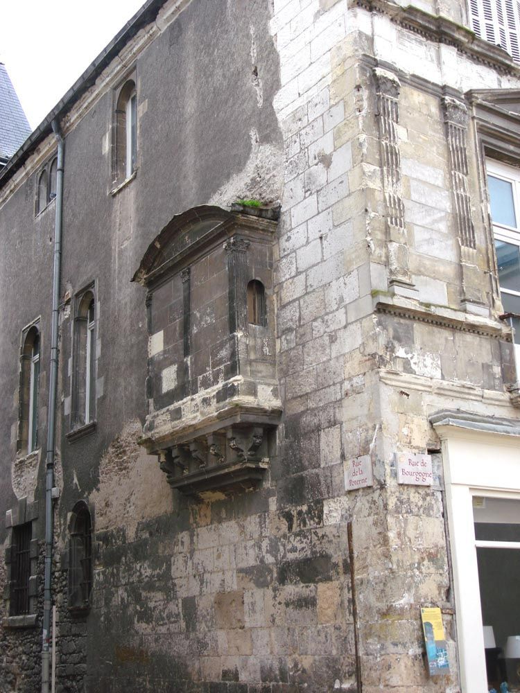 Seconde vue de la Maison des Chamoines avant travaux