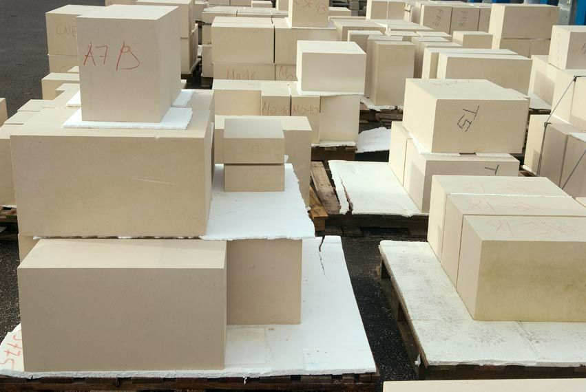 Pierres de taille brutes