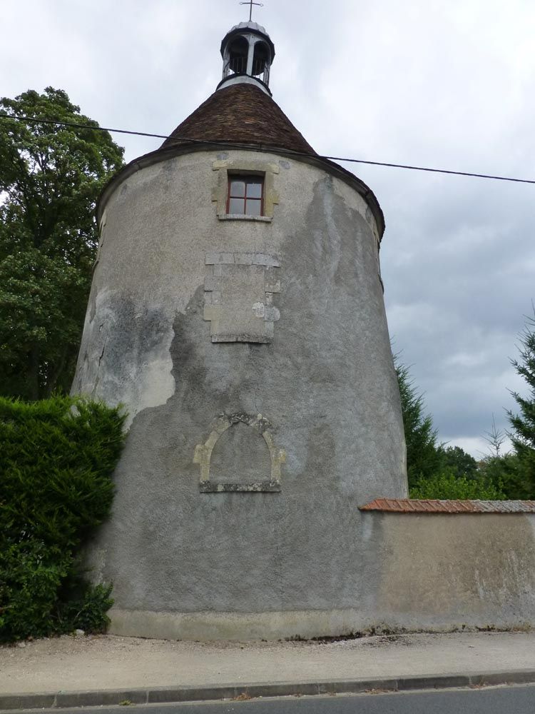Pigeonnier de Boigny-sur-Bionne avant travaux