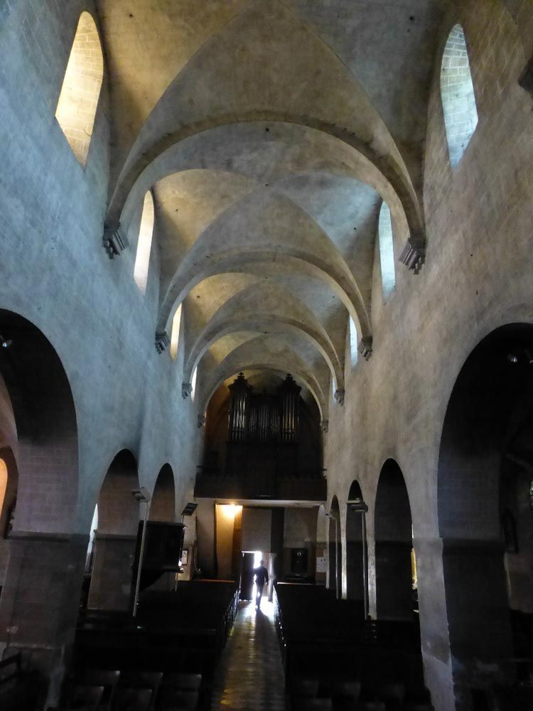 Restauration de l'intérieur d'une église