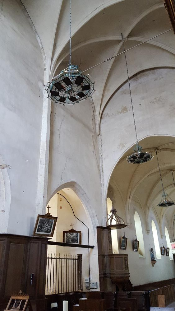 Intérieur d'une chapelle après travaux