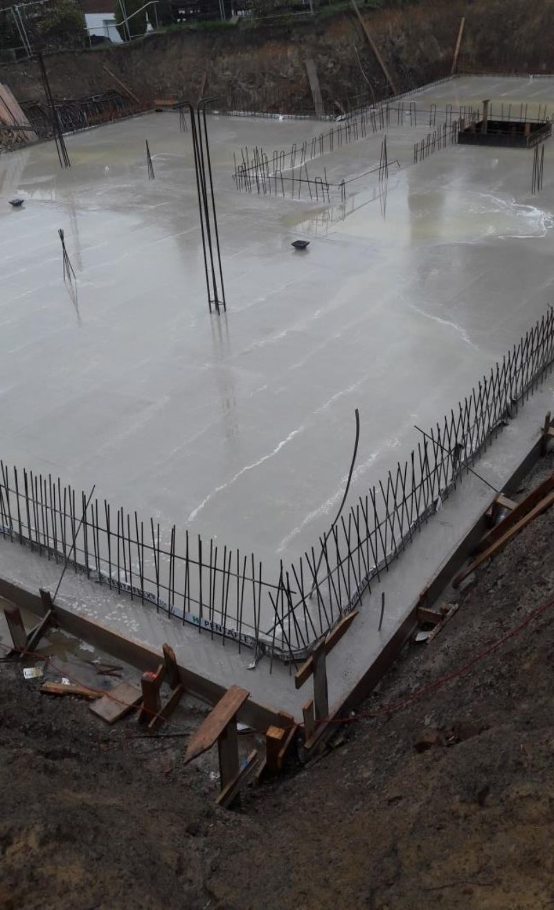 fertig gegossenes Fundament
