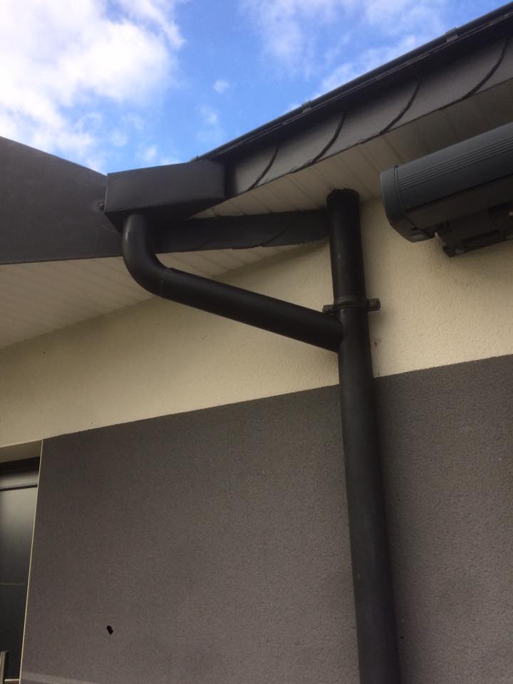 Pose de tuyaux d'évacuation