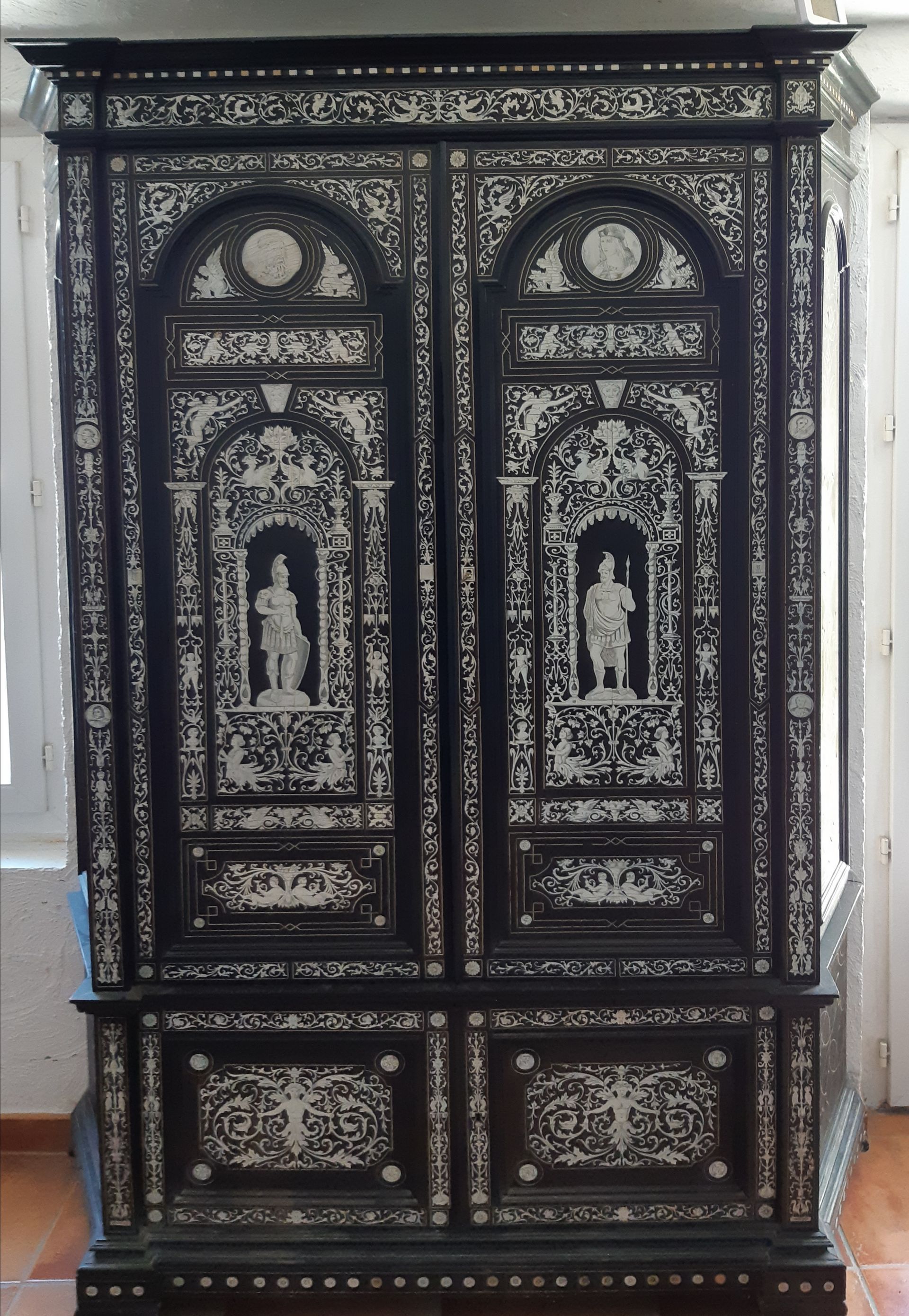 Meuble d'ornement d'Asie