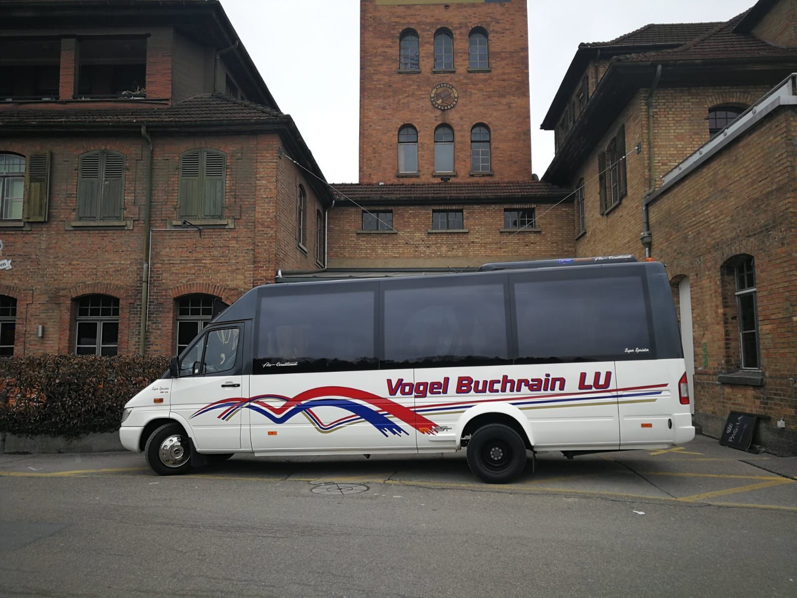 Mercedes-Benz Car 20 Plätzer - Carreisen & Taxi J. Vogel