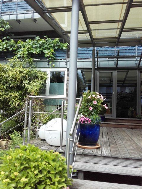 Malermeister Schütte Gerüst an einer Hausfassade