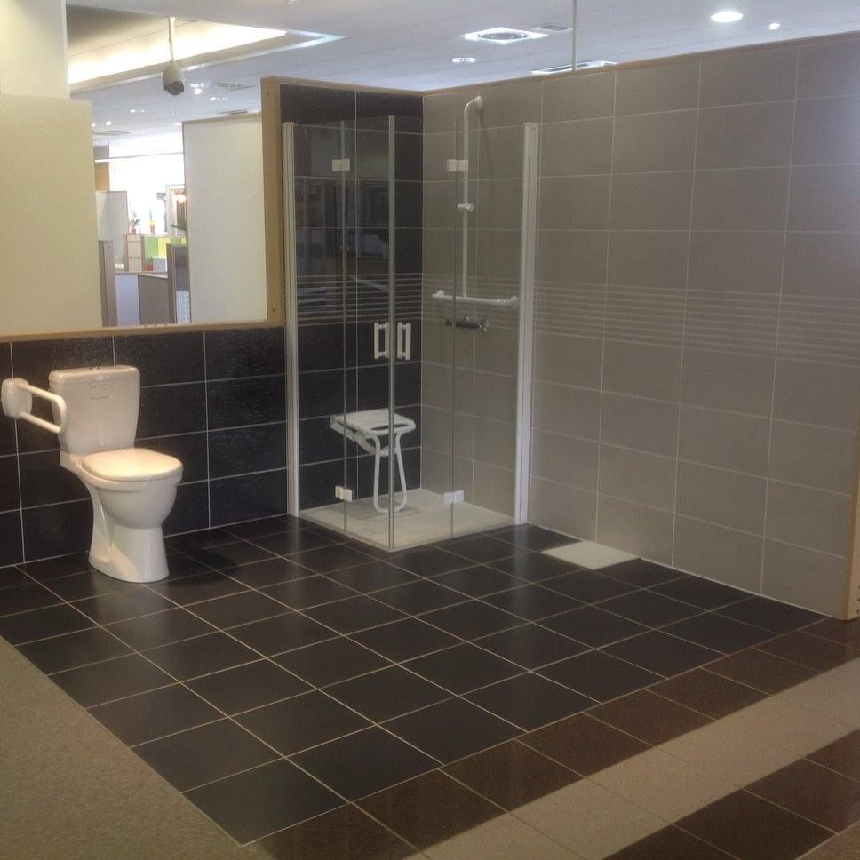 Salle de douche PMR avec WC