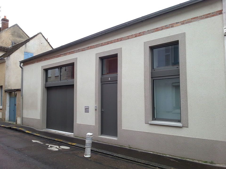 façade de maison avec changement de fenêtre