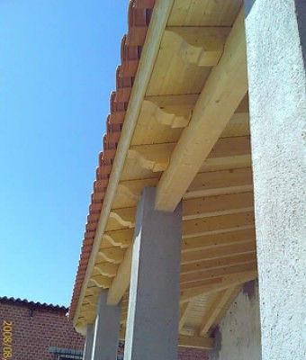 La fotografía de un techo de madera fue tomada en 2008.